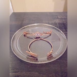🔴Gold/Rose Gold Bracelets. 1 Adjustable Bangle & 1 Clasp Bracelet